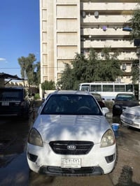 للبيع كيا رندو موديل2007 بيهه صبغ صفحه مكينه2400(4)سلندر 7 راكب كامرة ...