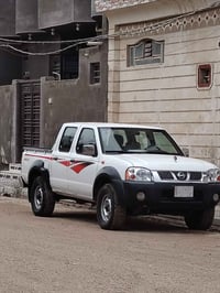 نيسان • ٢٠١٣ • فور ويل