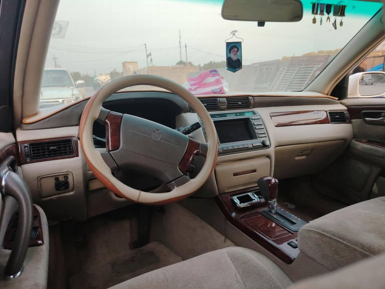 ملكه كصه قماره متومه محرك دي فور الجبير السعر ٥٠ وبيه مجال بيع او مراوس بسياره اصوليه مكان السياره ميسان رقم الهاتف ***********
