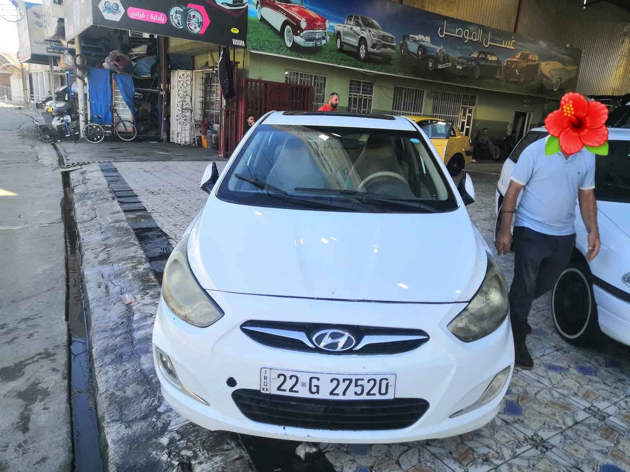 اكسنت 2011 فول مواصفات بلو واحد على واحد بأسمي اني الشرعي تريد تحويل تريد وكاله بدون صبغ بس بيها ملاحضات بسيطه مكينه مال كصه قبل اسبوع شديتلها بشرط لاصرف ولا نفخ كير وتبريد شرط رقم وهزه جديد سنويه جديده الى 2030 سياره جاهزه ماتصرف عليها ربع سعرها 107 وبيها مجال للاتصال *********** او ***********
