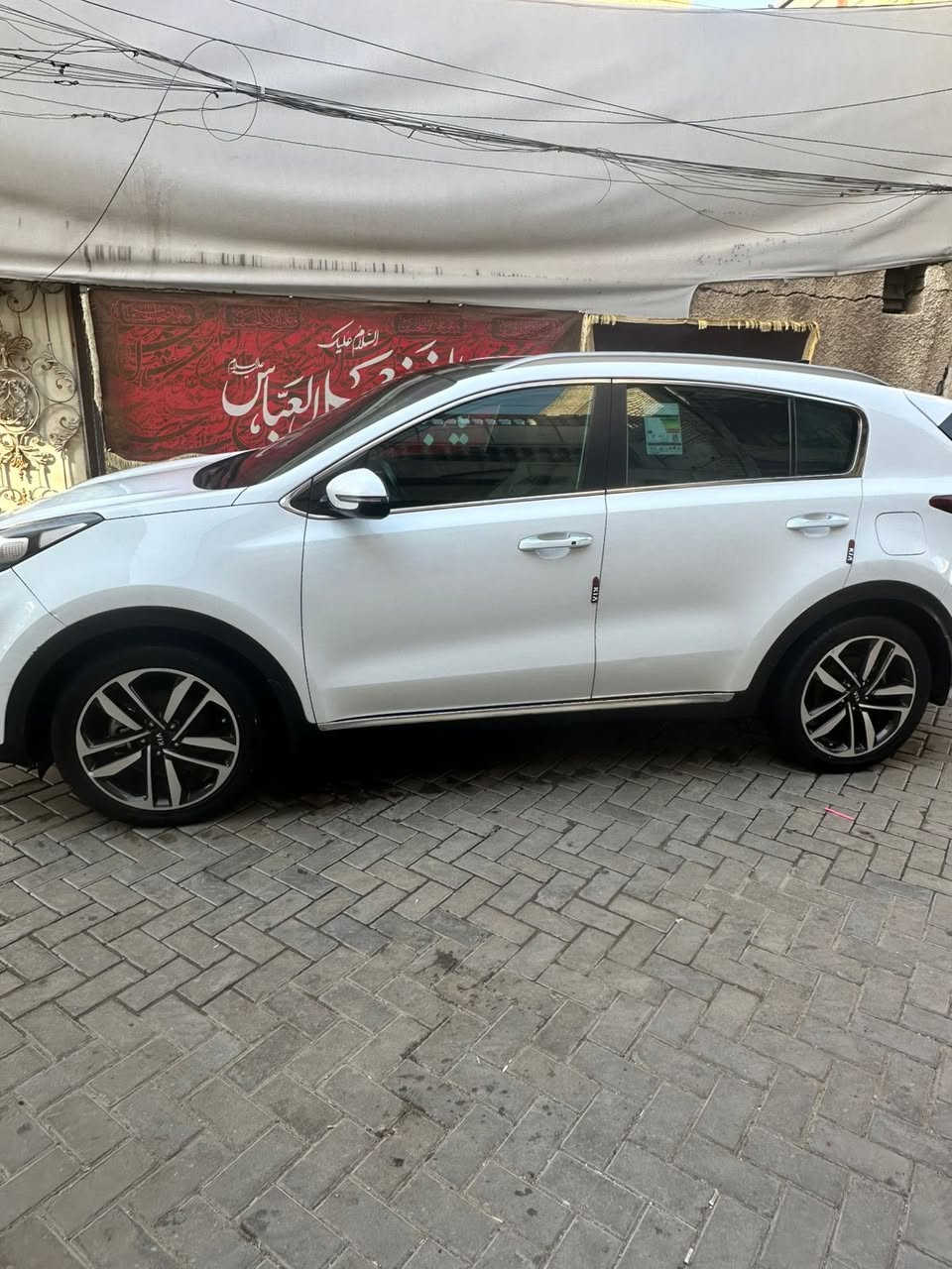 السلام عليكم
كيا سبورتج وارد خليجي السياره كلش نظيفه ماشيه 67 الف رقمها بغداد بسمي تحويل ثاني يوم سعرها 205 الستفسار ‭***********‬شباب مكلف بالنشر هذا رقم صاحب السياره وتصلو عليه
