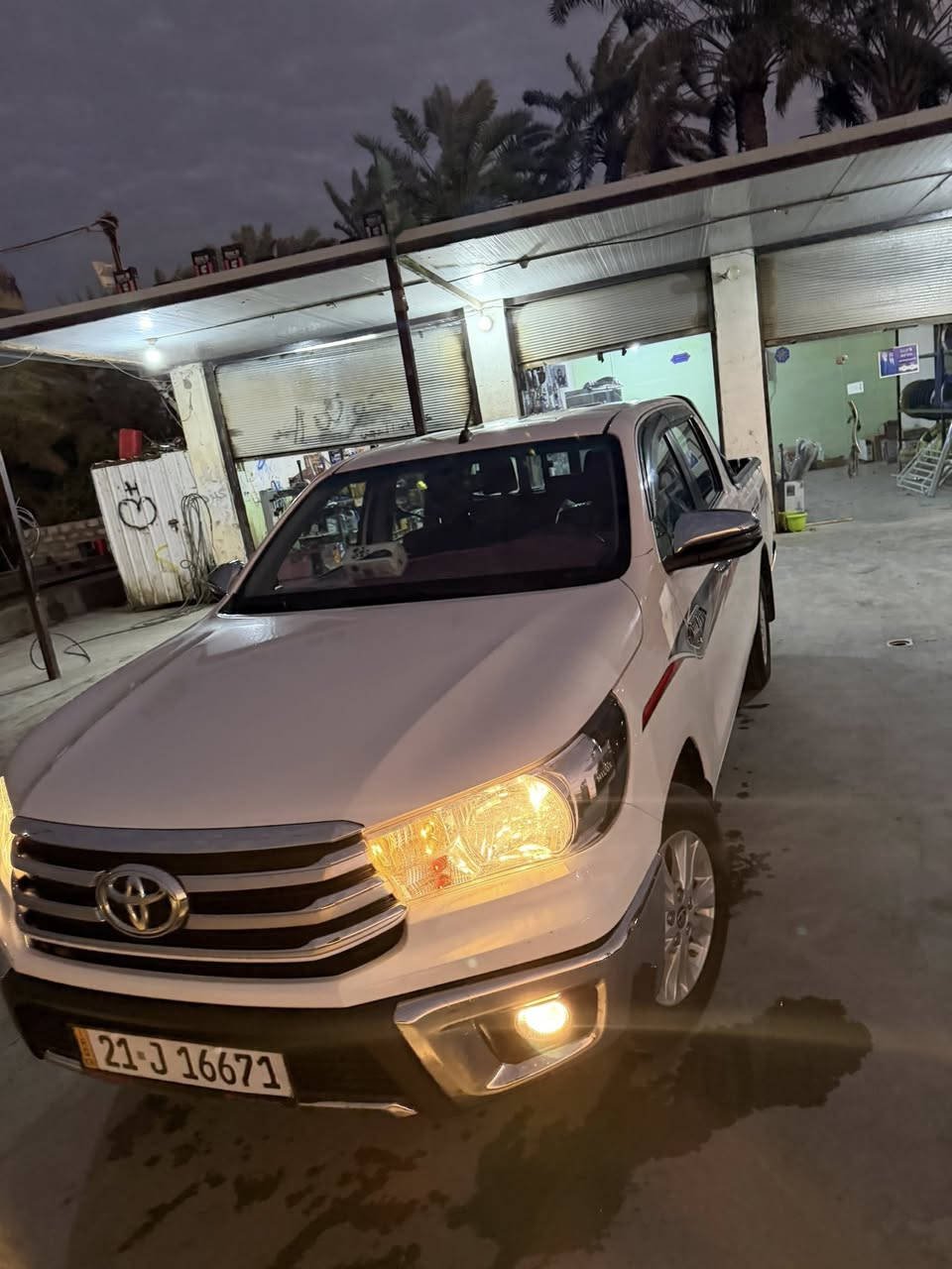 سلام عليكم تيوتا موديل24 كفاله عامه ماشيه37سعر 285وبيه مجال بسيط اوتماتيك ستفسار عرقم ***********
