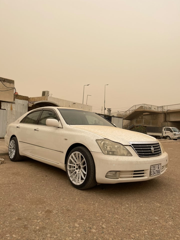 للبيع شاهينه🧿 موديل 2007 بيه ارقام فقط السياره
بيه كص جنطه بصمه رصاصيه
مواصفات السياره 
3 دكم
كشنات كهرباء كلهن 
6بصمات
 إشارة ترحيب عنده الاقتراب 
كير 6 نمر
 مثبت سرعه 
كامره خلفيه بلاد دواره 
 كشنات كهربائيه
شاشه
ويل رياضي
 مكان السياره ميسان العمارة
السعر 35 وبيها مجال
للإستفسار ***********
