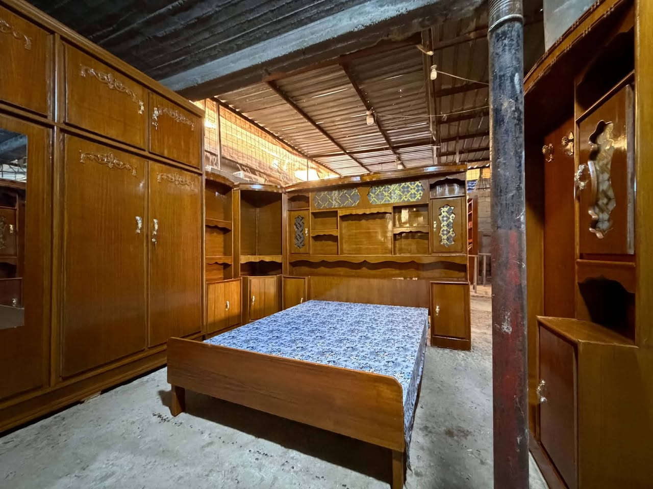 سلام عليكم غرفة ٥بوب طابقين صاج مسرح السعر ٧٢٥.
{***********}
{***********}
