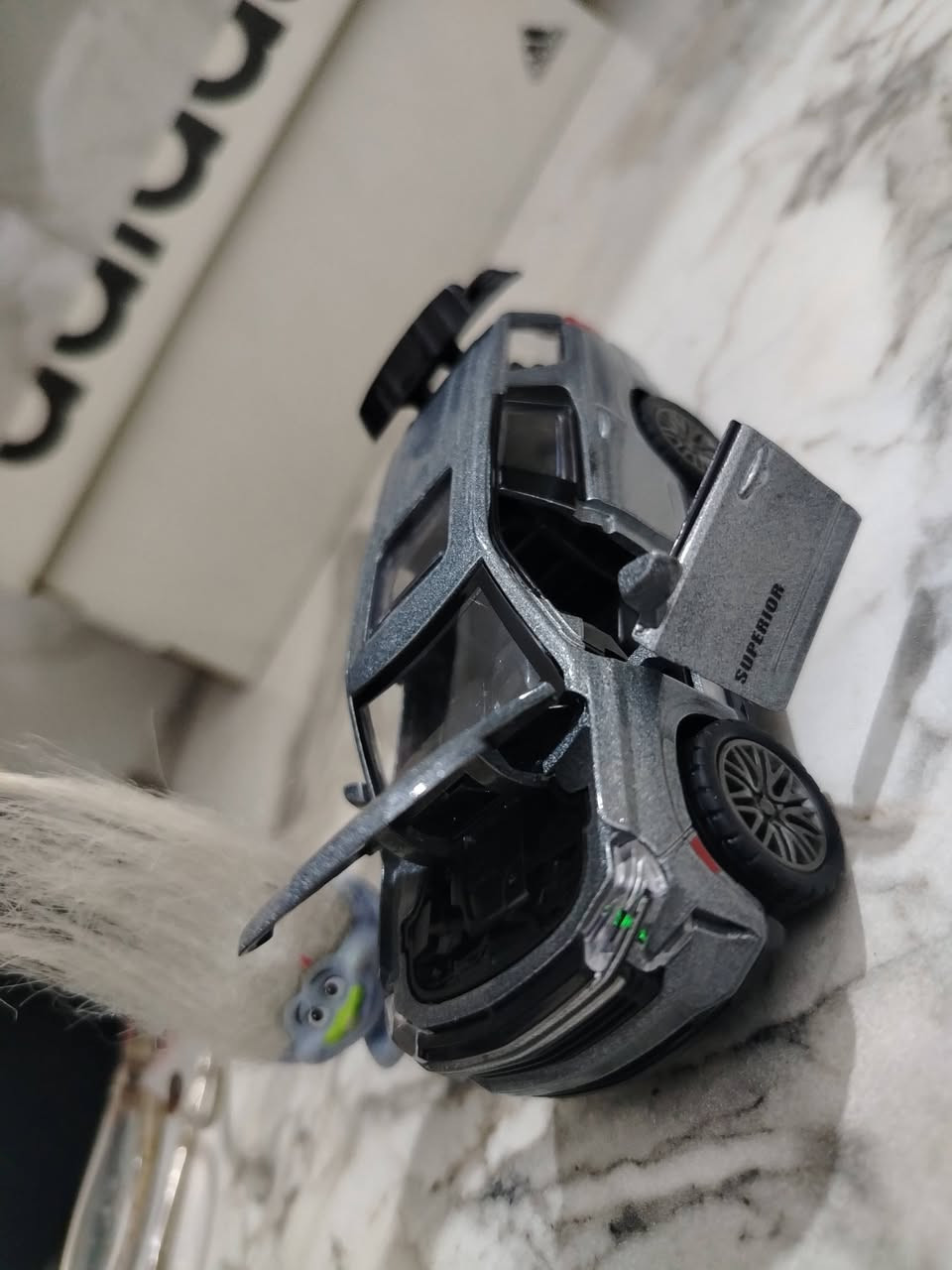 حديد كلاسك تفاصيل راقية حجمها ١٣سم كف الايد تقريبا تتفتح ابواب اكو كم موديل يشتغل هورن ولايت سعر القطعه ٥


**إذا كنت صاحب هذا الإعلان وتريد حذفه لأي سبب، رجاءا أرسل رسالة إلى الدعم الفني**