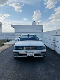 تيوتا كراون بطه موديل ١٩٩٢ متصل رقم بغداد إنكليزي مكفوله من العيب الشر...