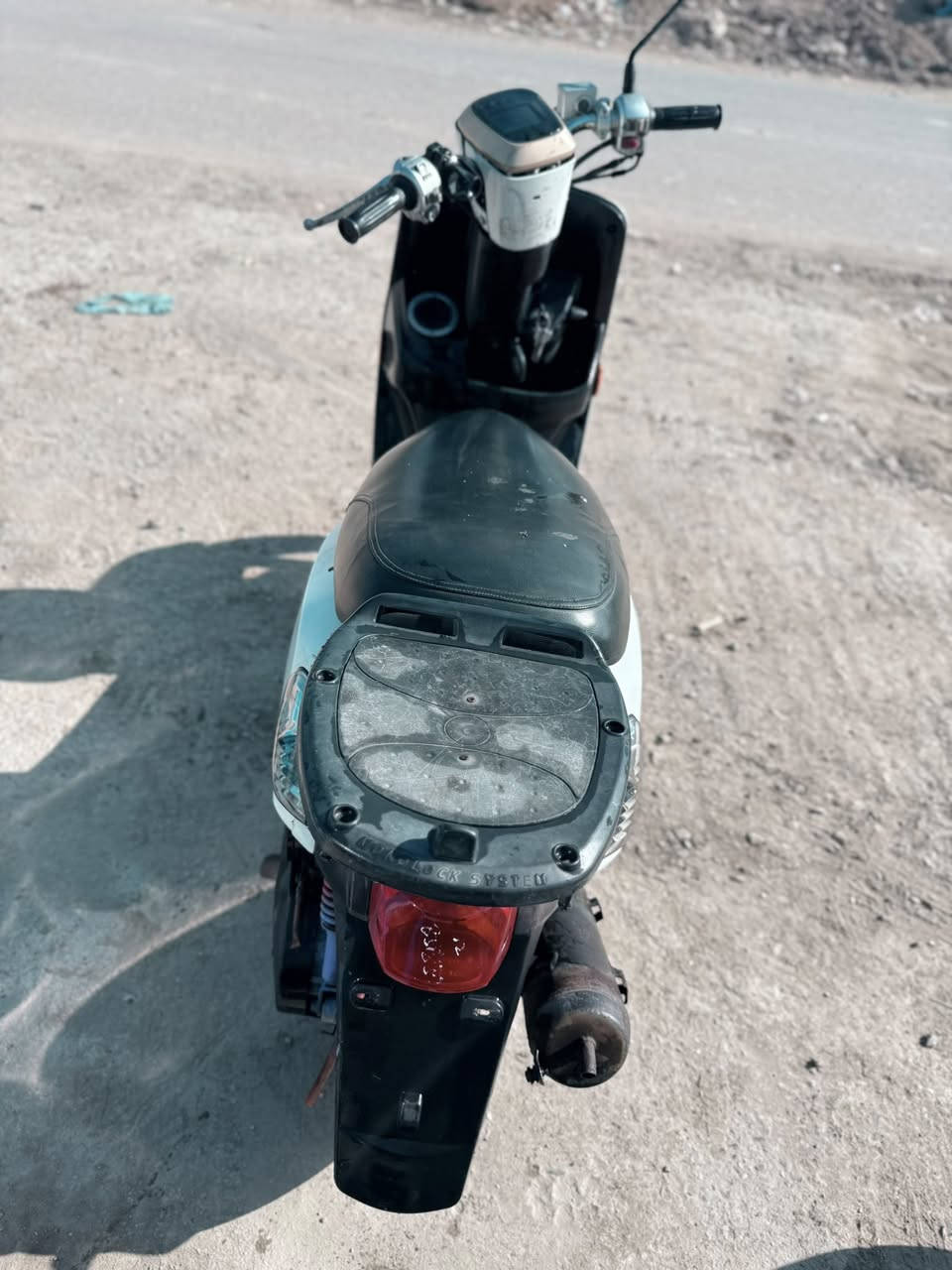 سلام عليكم دراجة بوليس للبيع نوزل مسطرة2013 ب850وبيهة مجال بسيط الشراي يتصل.***********
