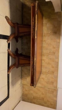 طاولة • للبيع