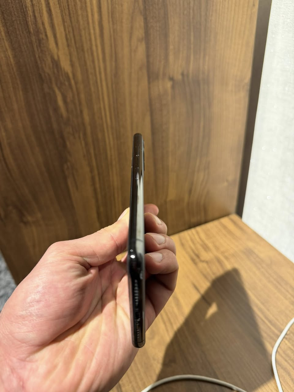 السلام عليكم ايفون ١١ برو ماكس لون اسود ذاكرة 256 سيم كارت واحد وكلة بلادي ممبدل بيه اشي شي ولا مفتوح الجهاز ولا مصلح كله بلادي سعره 250$ وبيه مجال كيبل شحن بلادي وياه والكارتونه مالته 
*********** واتساب
