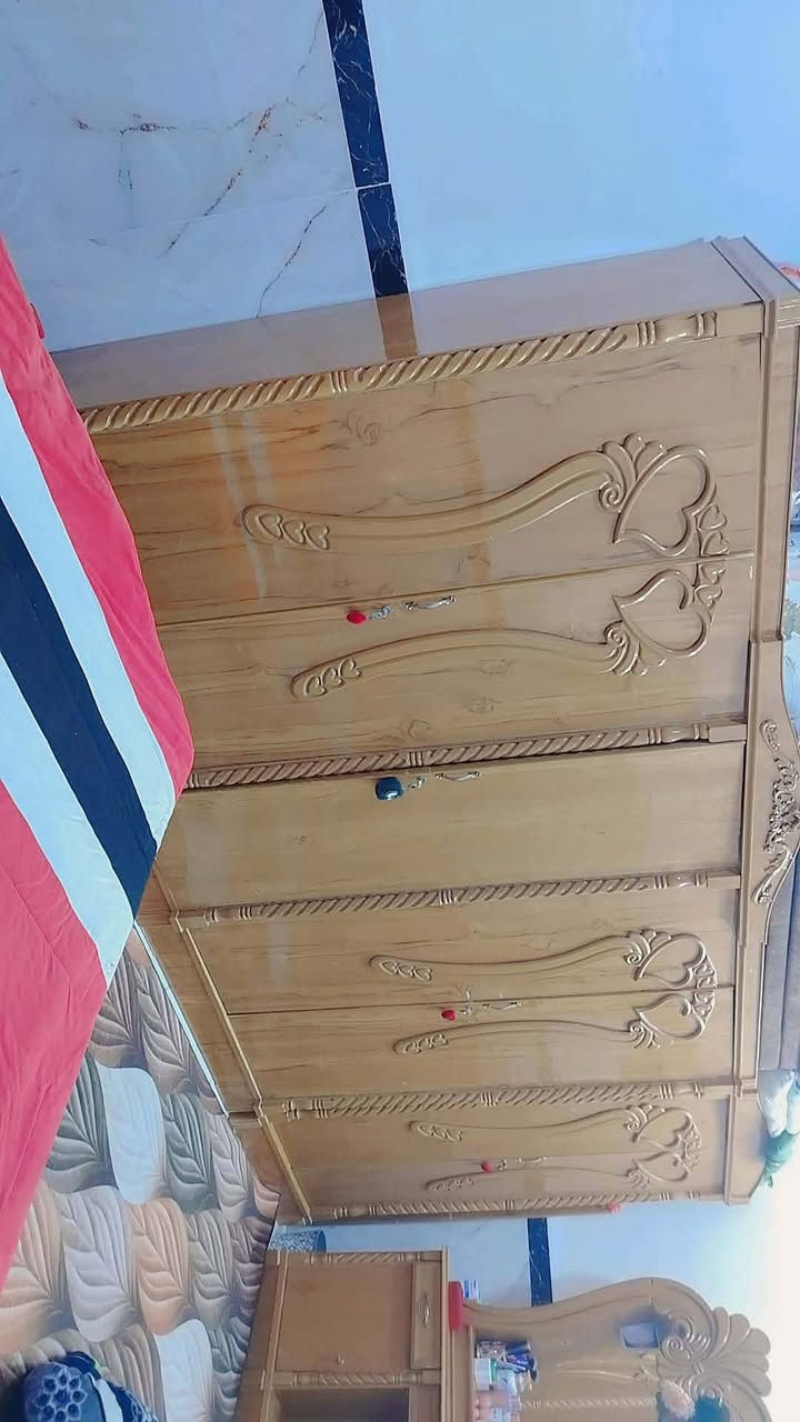 يوجد اثاث منزلي للبيع
 ثلاجه اربع بوب.. نوعيه الثلاجه الحافظ.. #سعرها 250.الف 

غرفه نوم صاج عراقي حطاطه #سعرها مليون دينار 

تخم  ،  ديوان   #سعره 150الف 
نضافه 100/100
واسعارهم حيل مناسبه. 

#العنوان.. النجف حي النداء قرب المدرسه الورديه.  
اليريد  يجي #خاص..


**إذا كنت صاحب هذا الإعلان وتريد حذفه لأي سبب، رجاءا أرسل رسالة إلى الدعم الفني**