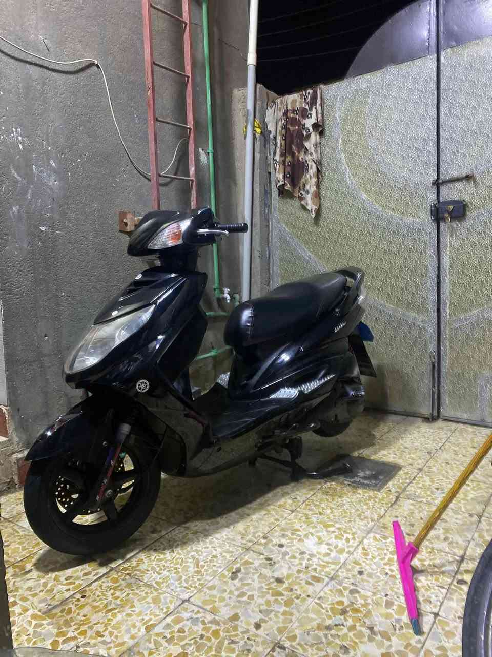 الله يساعدهم 
سكنس فحل دراجه كامله كلها اشاير رباعيه مكينه خرسه شلعه معدل تآكل الكاع دراجه مال جناي مكانها بصره ياسين خريبط 
***********
