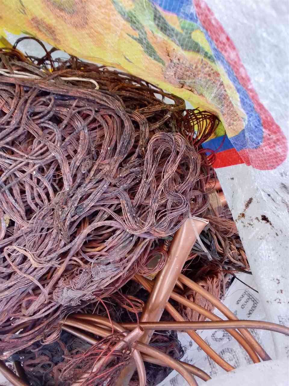 للبيع مطروح ***********
