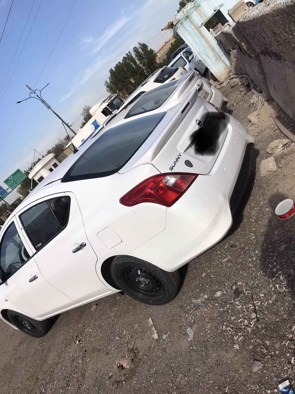 نيسان صني ٢٣ اربيل باسم الشركه بيه بارد قليل كلش سنويه ٢٧   موبايل ***********
السعر 115 بيه مجال
