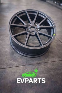 ✨ ويل كب تسلا أصلي — حجم 18 — Model 3 ✨ متوفر حصريًا لدى EV Parts  ✔️ ...