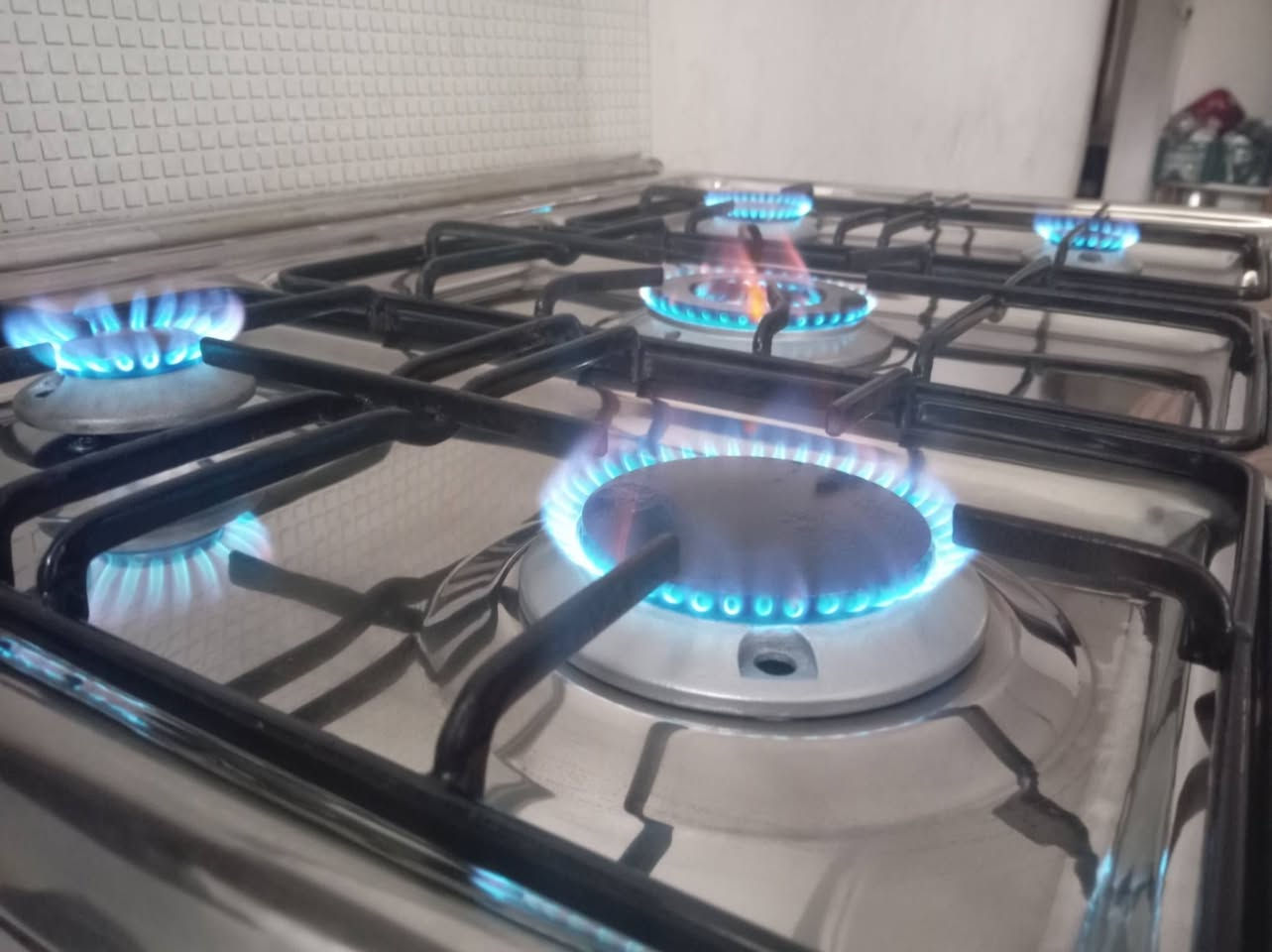 عرض خاص طباخ فريش مصري مستعمل حيل نضيف شرط الشغل 5 عيون أزرك فرن فوك جوا شغال نضام خطين بي ضمان 3 أشهر يوجد توصيل مجاني داخل الموصل السعر 180الف وبي مجال قليل التواصل علئ خاص


**إذا كنت صاحب هذا الإعلان وتريد حذفه لأي سبب، رجاءا أرسل رسالة إلى الدعم الفني**