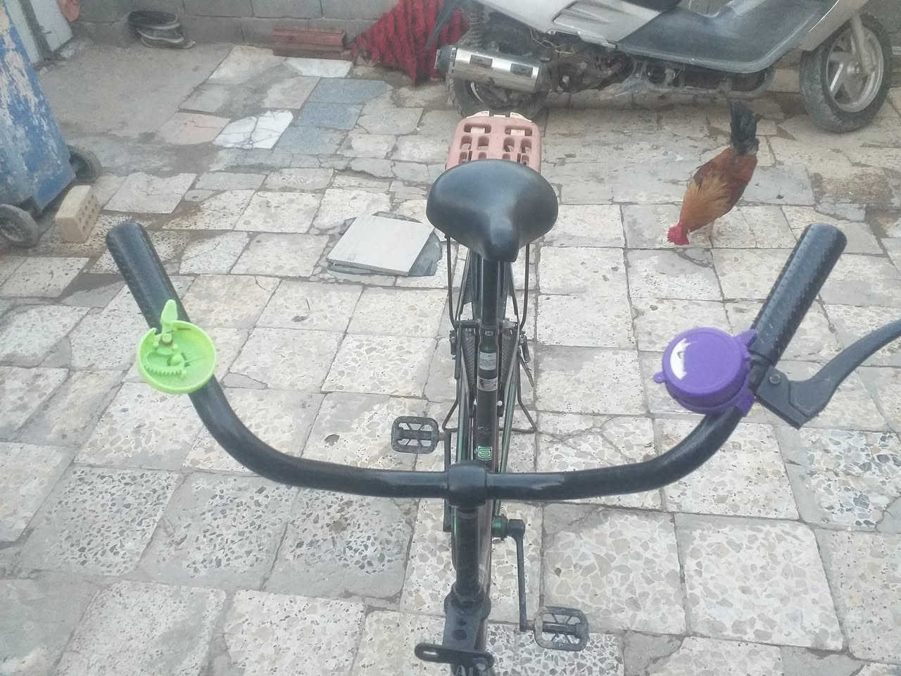 السلام عليكم بايسكل للبيع بناتي سعر 110 وبي مجال الرقم ***********  منطقه سبع قصور
