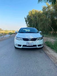 للبيع سيراتو ٢٠١٣مكفوله كفاله عامه من عدى شبرين صبغ بل دوسه اثر شخط وا...