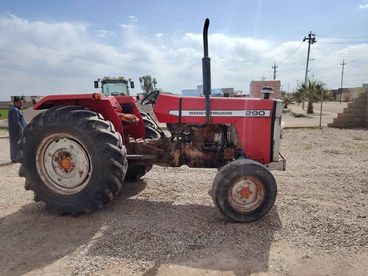 290 تايرات جديد كير محرك اكسل مضبوط بدون بس  مكفوله مكاني كركوك رجاء مو شراي لا تخابر سعر 6 ونص وبي مجال  ***********
