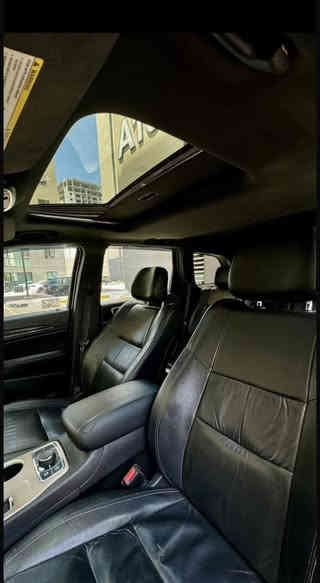 سلام عليكم 
للبيع او مراوس حسب القناعة 
جيب كراند شيروكي 
رقم بغداد باسمي الجديد هزه جديده
موديل : 2014 
فئه : لمتدد 
وارد : امريكي 
ماشيه : 100 الف حقيقي 
مواصفات السيارة : فول 1/1
صندوك كهرباء ، ماوس تحكم وضعيات ، سلايد ، بصمة تشغيل عن بعد ، شاشه كبيره ، كامره خلفيه دوارة ، حساسات ، داخل جلد ، كشنات كهرباء ، كشنات هيتر 
خزن ميموري وضع كشن
" باقي مواصفات الجيب المعروفة
كير مكينة حدادية تبريد بشرط 
تخم تاير جديد 
حدادية جديدة 
سعر , 185
مكان السيارة : حي الجهاد 
رقم الهاتف : 
***********
