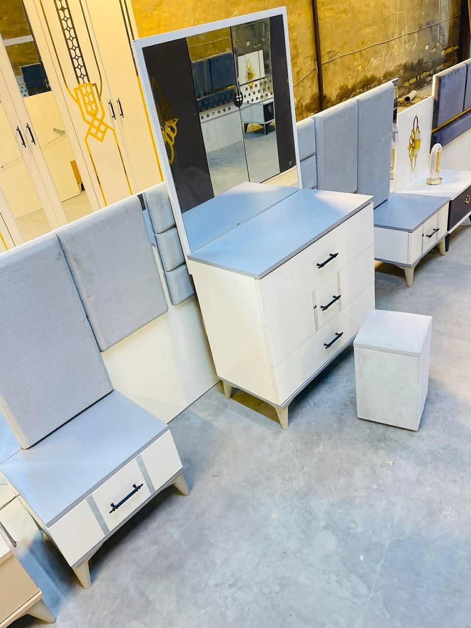 غرفه ترڪي مستخدم 🇹🇷
6قطع 
نضافه 95\💯
نضام ابواب 💢
السعر 500💸
أناره شغاله 😍
مع شد🪛 ونقل 🚚  مجاني  داخل بغداد  محافظات بكروه


**إذا كنت صاحب هذا الإعلان وتريد حذفه لأي سبب، رجاءا أرسل رسالة إلى الدعم الفني**