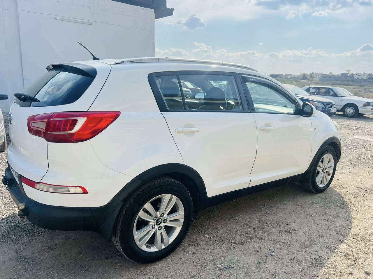 السلام عليكم
كيا سبورتج موديل 2011 رقم اربيل دولي 

شرعي بكياره صدر طخم تاير جديد محرك 2000

سنويه لل30 هزه جديد صبغ حزام انطيها 

السعر 107 وبيها مجال ترهم مراوس وبيع نقد

مكاني كياره 

تابع الحساب انشر سيارت مناسبه

***********
