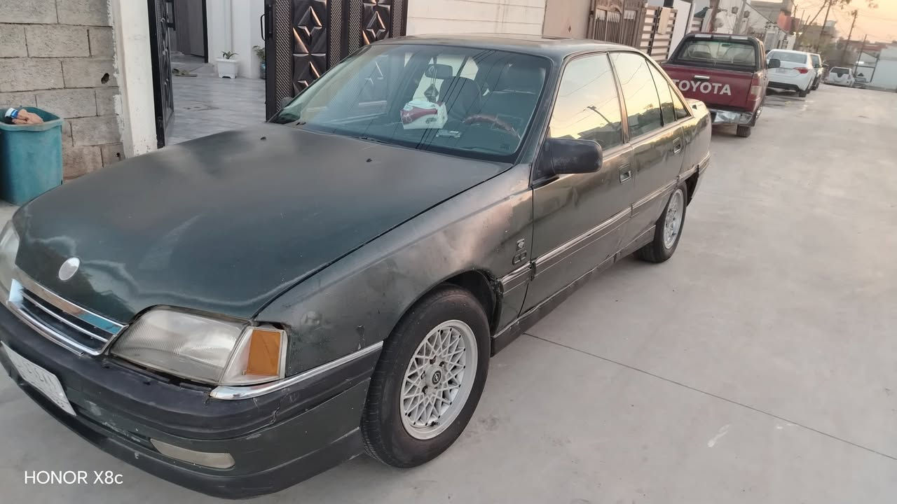 اوبل اوميكا. 93 سيدي كرستال
رقم كركوك مشروع وطني دفتر بنزين بسمي سياره
سعر ٣٢ 
رقم هاتف ***********

مكاني كركوك
