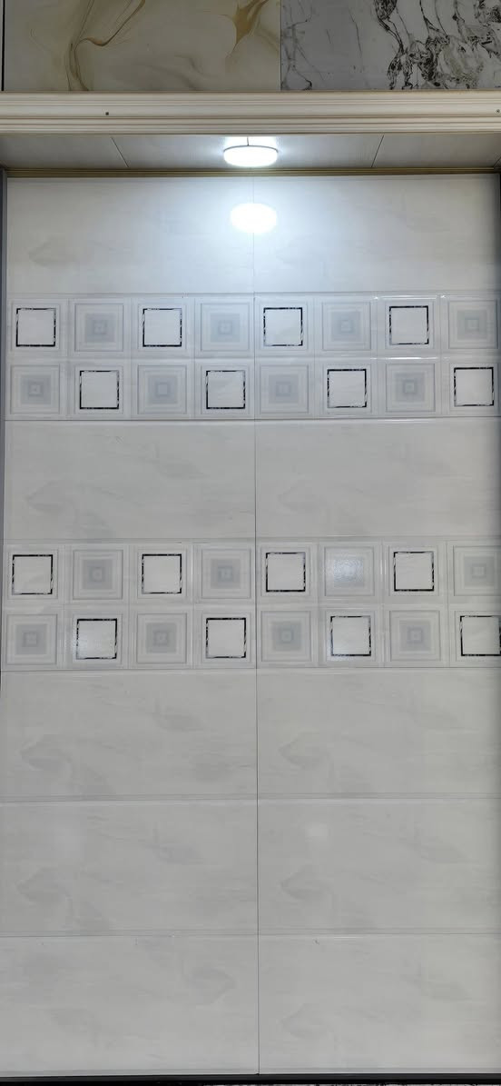 وصول بضاعة جديدة من السيراميك الأيراني الجداري الحديث بأنسب الاسعار 
العنوان : طويريج شارع الحولي قرب حلويات عقيل  . 
الاتصال : *********** 
الاتصال : ***********
