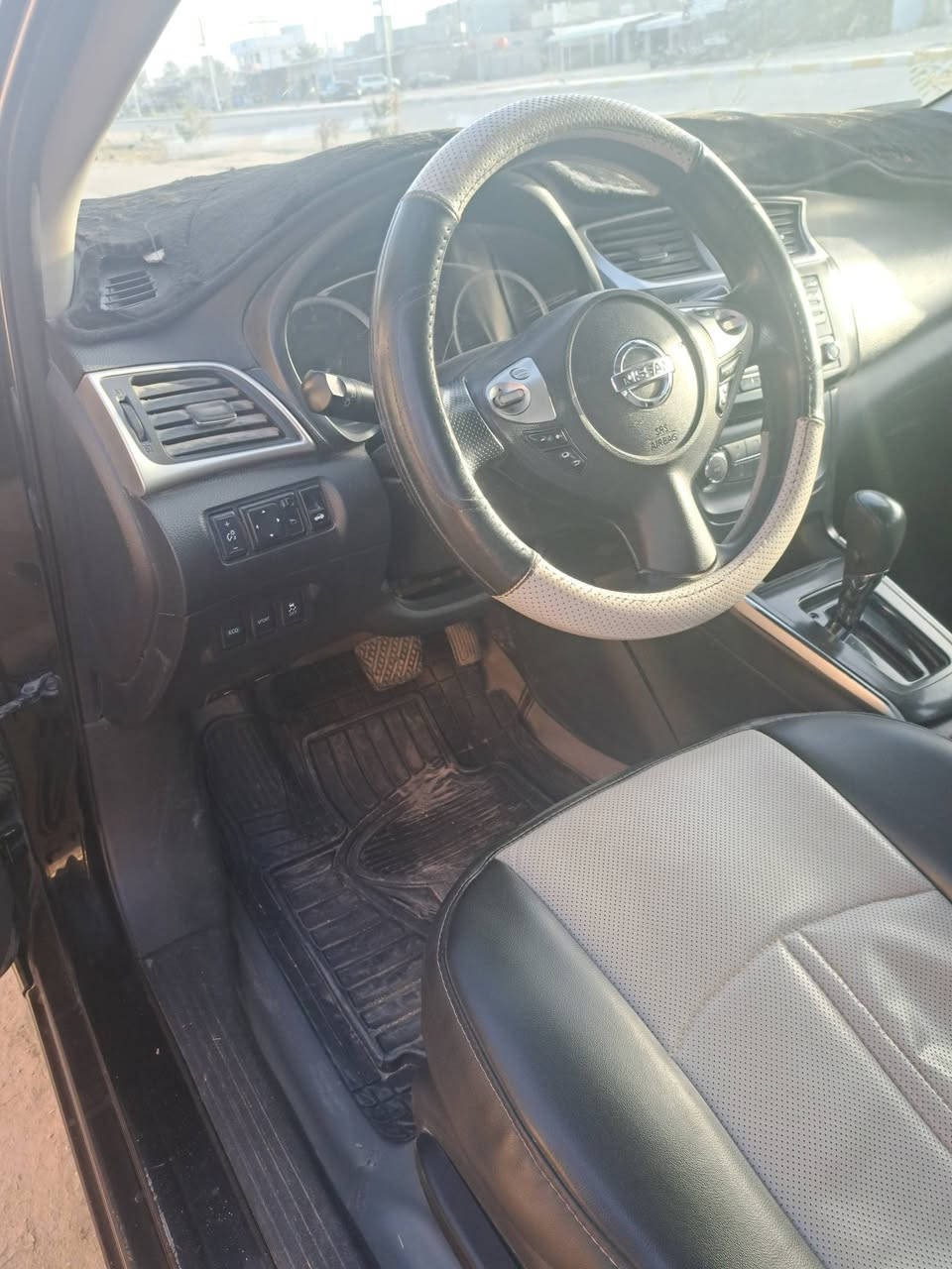 نيسان سنترا ٢٠١٨
بيه 5 قطع صبغ بيع او مراوس 
رقم بغداد بأسمي . مكانه بابل بالطليعة 
السعر ٨٣ و بيه مجال ***********
