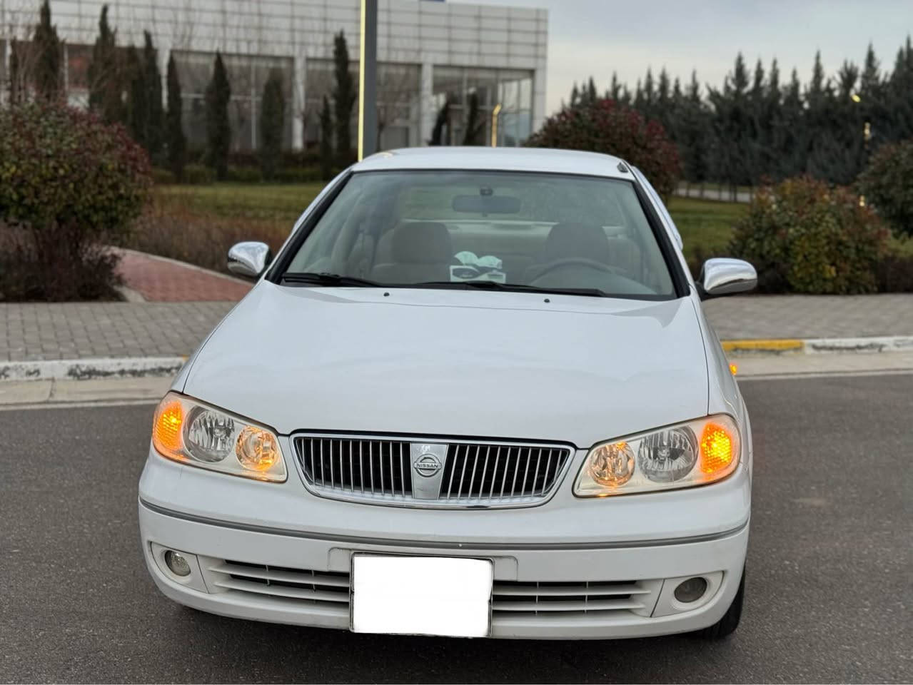 نیسان سەنی ٢٠٠٩ سەیارەکە یەک دەستە لە ٢٠١١ لای خۆمانە ١٩٠ هەزار ڕۆیشتوە سەنەوی تا ٢٠٣١ تازەیە بەناوی خۆمانەوەیە هەزە و بەڕادی تازەیە تایەی تازەیە هیچ نوقسانی نیە ٤ جام کارەبا و دەسک ستیل و ئاوێنە کارەبا و بلاجکتۆر و بیلاد ویلکەپە کامێرە یە تەنها شاشەی ئەوێت *********** ئاڵوگۆڕ ناکەم تکایە بۆ ئاڵو گۆڕ تەلەفۆن مەکە سعری ٩٩ وەرەقەو ماجالێکی برایانە سەیارەکە سپی بەفریە بۆیاخی نیە تەنانەت دەعامیەکانیشی سەیارەکە ٢٠٠٩ تکایە پرسیاری شوخت و ساردی مەکە کەمێک ساردی هەیە. السليمانية, العراق
