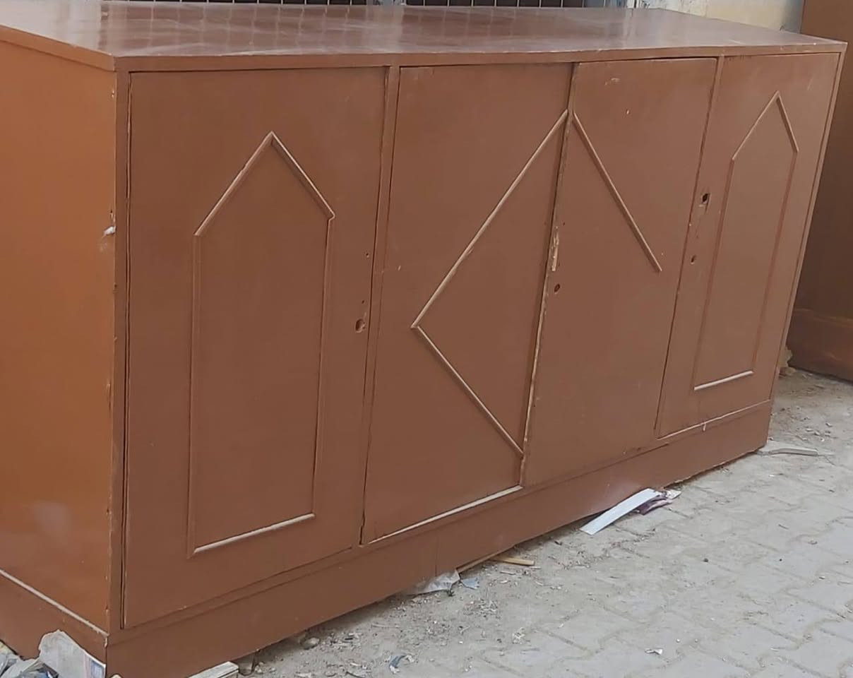 السلام عليكم.للبيع كنتورتسكام  وبوفيه نضد تسكام  
العنوان .حله ..(السياحي)


**إذا كنت صاحب هذا الإعلان وتريد حذفه لأي سبب، رجاءا أرسل رسالة إلى الدعم الفني**