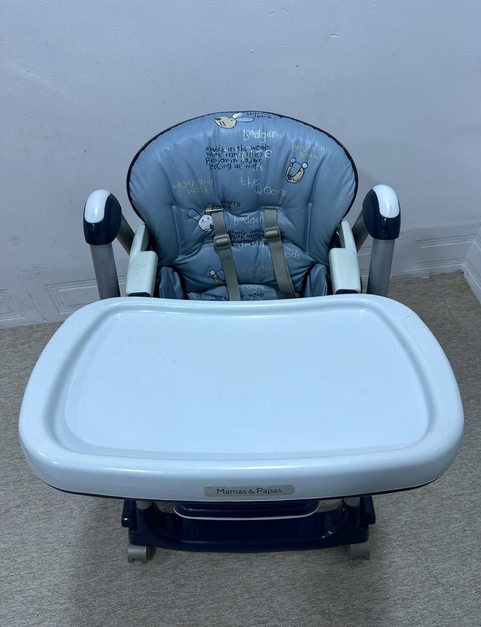 ئەم مێزی نان خواردنی منداڵە بۆ فرۆشتنە. و قیاسی گەورەیە و لۆکە بەکارنەهاتووە مناڵەکەمان لەسەری نان ناخوات ،لە بەڕیتانیا داوام کردووە و دوو مێزی خۆی لەگەڵە بچووک و گەورە . 
لەکەلار هەرکەس ویستی مەسج بکات.
گەیاندن بەدەستە بۆ هەموو شارێک.


**إذا كنت صاحب هذا الإعلان وتريد حذفه لأي سبب، رجاءا أرسل رسالة إلى الدعم الفني**