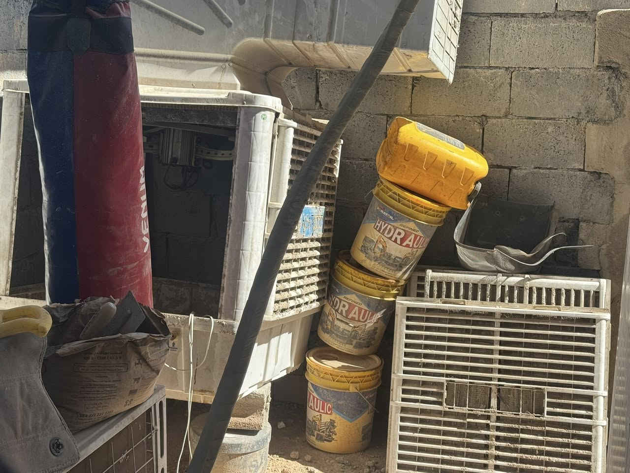 سلام عليكم عدي سبلتين 2طن و1طن عطلانات اثنينهن 500 وعدي مبردات حجم كبير ريلاكس عدد 2 نظيفات جدا وحدة باكستانية هم حجم كبير ب400 (***********)مكاني كربلاء الحر
