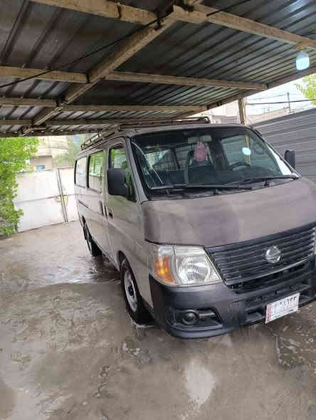 السلام عليكم نيسان يورفان ٢٠١١ رقم بغداد مصفرة هيأة وغرامات و بيهه صبغ بصفحة السائق أثر جراد  مدوشمة وتايرات جدد السيارة جاهزة السعر ١٢٠ مكان السيارة بغداد للاتصال على الرقم *********** علي مكلف بالنشر
