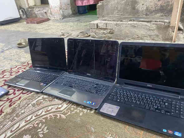 لابتوبات  للبيع شلع مال مزاد *********** قيم بالي يرضى الله نجف الاشرف

