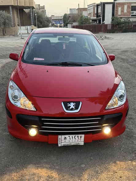 السلام عليكم 
للبيع او المراوس  بيجوى ٣٠٧ موديل ٢٠٠٦

المواصفات المعروفه كير ر ومكينه كورلا تحوير ١٠٠٪؜ مناقصها برغي السياره بيها كم قطعه صبغ ابيعلك مصبوغ حزام بيها طخه بالجاملغ ومصلح السياره من البيت للشغل استخدام شخصي 

السعر ٥٥ وبيها مجال للشراي مكان السياره  بغداد حي الخضراء 

للاستفسار الاتصال على الرقم ***********
