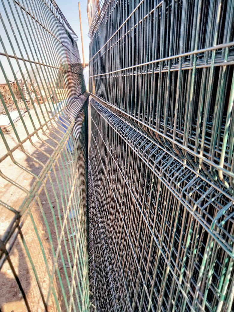 بيارسي اللبيع مستعمل قليل جدا طول مترين ونصف العرض  190 العدد 18 سعر طبقه 30 الف مكاني بغداد مدينة نهايه شارع الفلاح تواصل رقم الهاتف ***********
