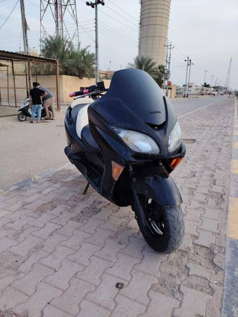 فورزه 0.9 اوراق نضيفه مثل ماتشوف
. كل شي بيها شغال. 
لايت. اشاره. سبورت. مانع الانزلاق.هورن.نضام بصمه.
.سماعات شغاله الدراجه متكامله  
اوراقها كامله والدراجه بسمي سعرها 750. وبيها .وترهم مراوس حسب القناعه. 
مكاني البصره. قضاء المدينه


**إذا كنت صاحب هذا الإعلان وتريد حذفه لأي سبب، رجاءا أرسل رسالة إلى الدعم الفني**