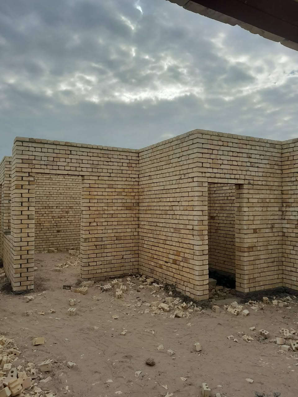 ﴿ بِسْمِ اللَّهِ الرَّحْمَٰنِ الرَّحِيمِ ﴾
من مراحل العمل في أحد مشاريعنا،
نحرص على الدقة في التنفيذ، وجودة البناء .

🔹 أعمال بناء كاملة وجزئية
🔹 التزام بالمواصفات والوقت
🔹 خبرة ميدانية وثقة بالعمل

📞 للاستفسار والتواصل: (***********)
