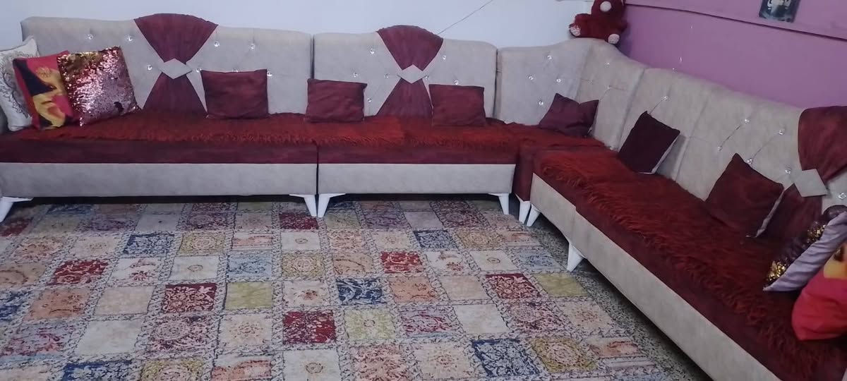السلام عليكم ديوان شغل عراقي جديد صارلي شهرين من اخذته لون ماروني كلش حلو وياطبله ب٢٠٠ الف ومجمده بلكارتونه جديده ب٢٠٠ الف مكاني مواصلات الخامسه ع الشارع ***********واتس اب @#الجميع
