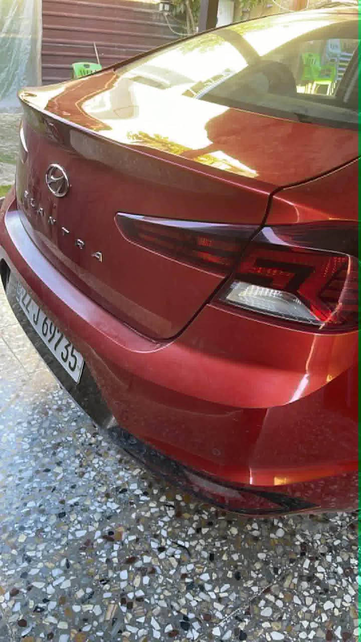 سلام عليكم
للبيع النترا 2020 خليجي وكاله 
عداد المسافه :150الف 
المواصفات.......
فتحه سقف اسلايت 
بصمتين تشغيل 
بصمه ابواب 
مثبت سرعه  
شاشه ثلاث انظمه 
داخل بيجي 
كامرا  وخلفي
محرك 2000
تخم تاير ويل كب 
السياره  جديده 
مكان سياره بغداد الغزالية 
السعر / 147 بيها مجال         
***********
