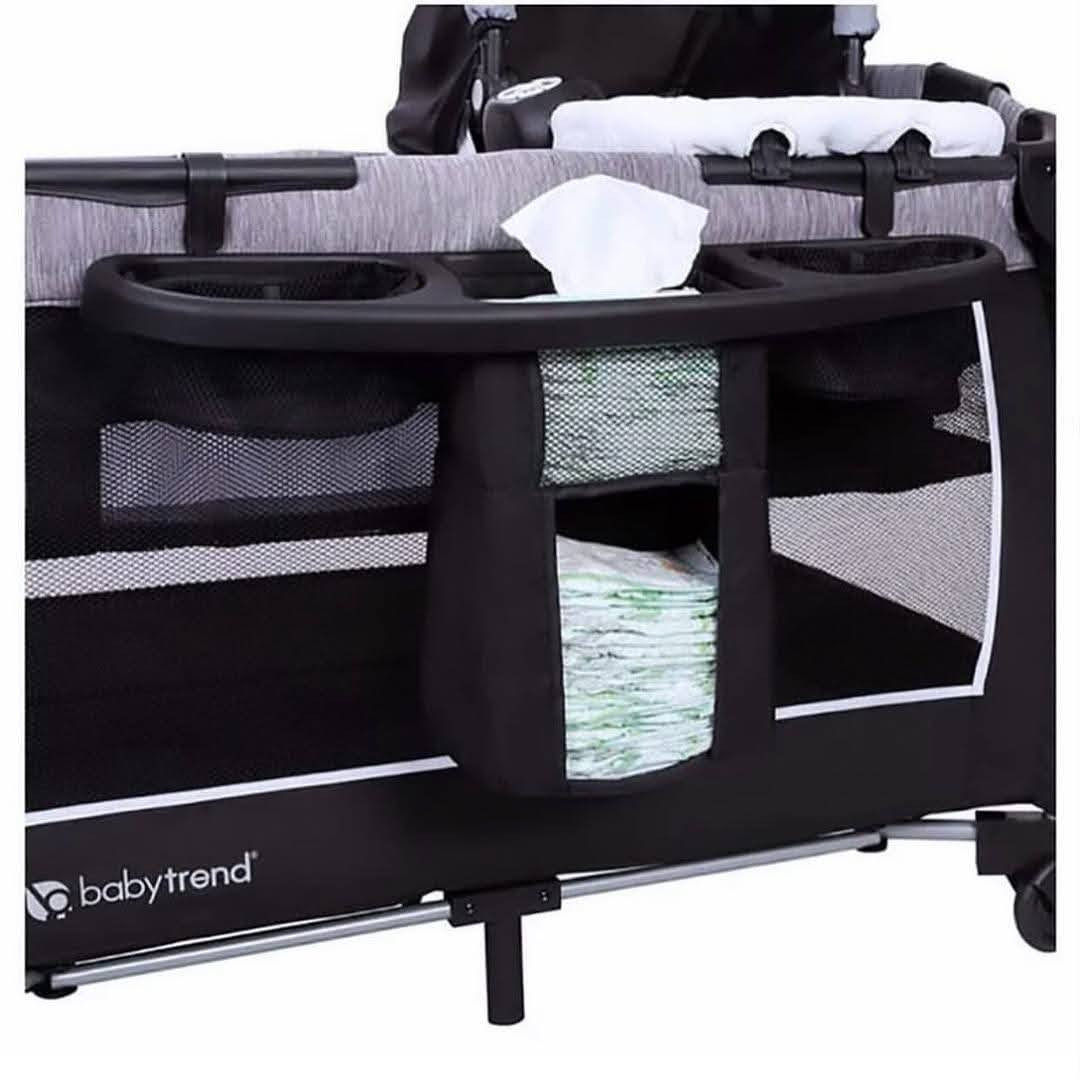 سرير بيبي ماركة Alfor Bab
متعدد الاستخدام
 كرسي هزاز 
مكان لتبديل الملابس والحفاضه الطفل
خزانة جانبية لحفظ مستلزمات الطفل 
السرير مستخدم نظيف جدا اخو الجديد مشتري من الامير ب180
السعر/انتو تقيموا 
العنوان/المعملجي


**إذا كنت صاحب هذا الإعلان وتريد حذفه لأي سبب، رجاءا أرسل رسالة إلى الدعم الفني**