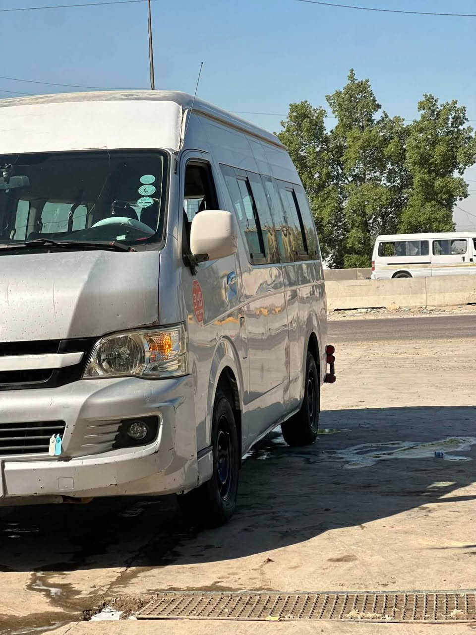 سلام عليكم جنبيH2للبيع سياره بيه تنقيص قليل صدر امامي خلفي جديد تخم تاير سياره بيه طخات بل صفاح غرفته حلوه سياره بسمي تحويل ثاني يوم سنويه تسقط2028. تبريد شغال بس البوري مال الغاز طاك سياره خير من الله تجي وشوف بعينك الرقم/***********
