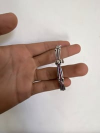 فضة ٩٢٥ • مختوم