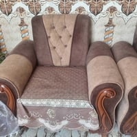 تخم 5 قطع مع 6 كوشات مستعمل قليل السعر 300 وبي مجال بسيك للشراي للأستف...