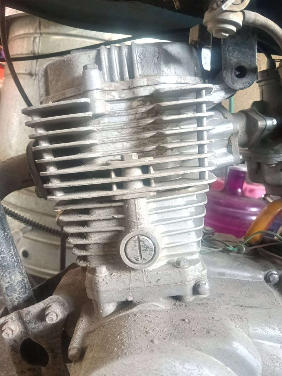 ايراني 4كير للبيع حربي
مكينه ارشه مفوله 
عقل رياضي افصل للصبح 
مبدل بس ولفات مال فصله 
لا نضوح ولا تبخير 
السعر 350 الدراجة وصخه عوزهة غسله ترجع فول
عنواني بغداد مدينة الصدر حي طارق 
رقمي ***********
