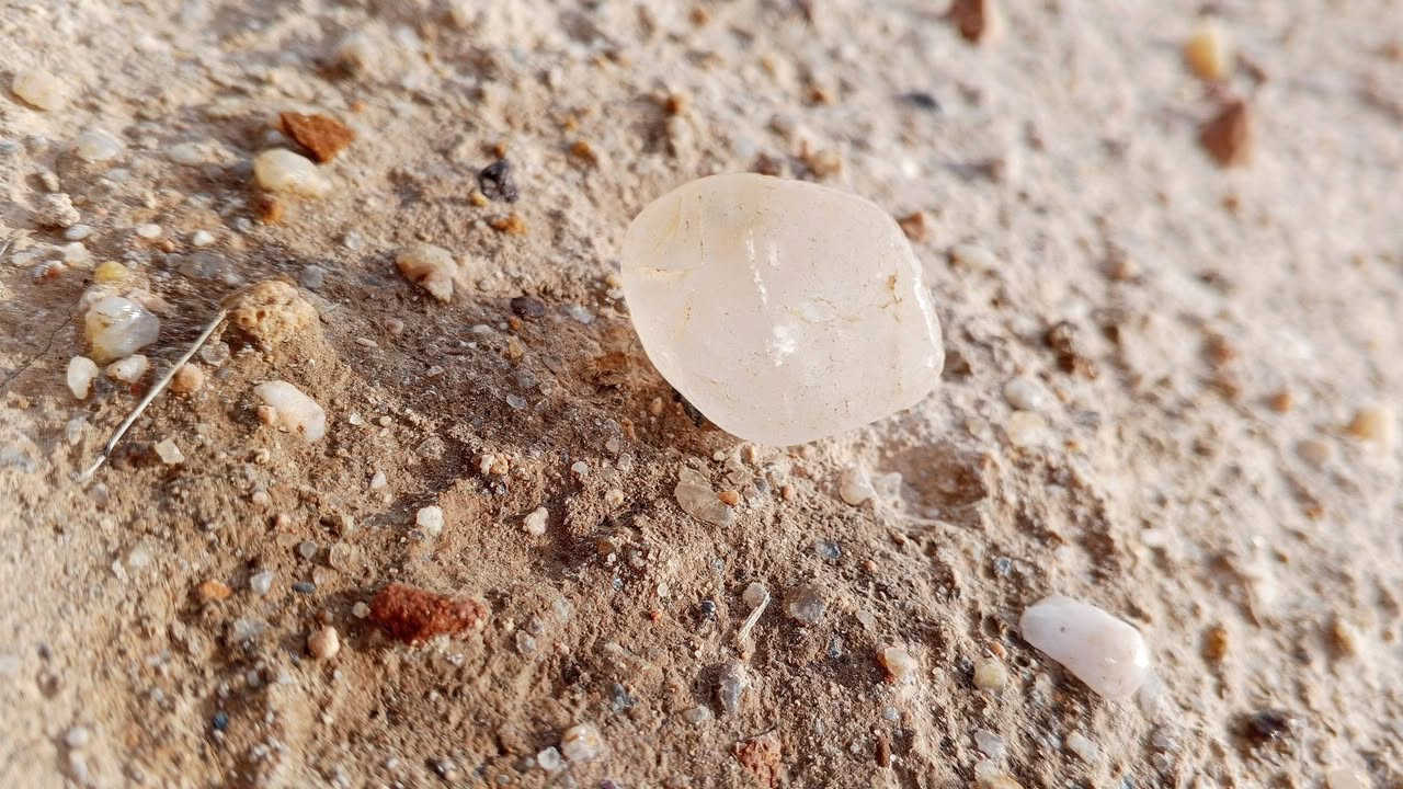 لبيع شرط ملاكط مكان نجف ***********
