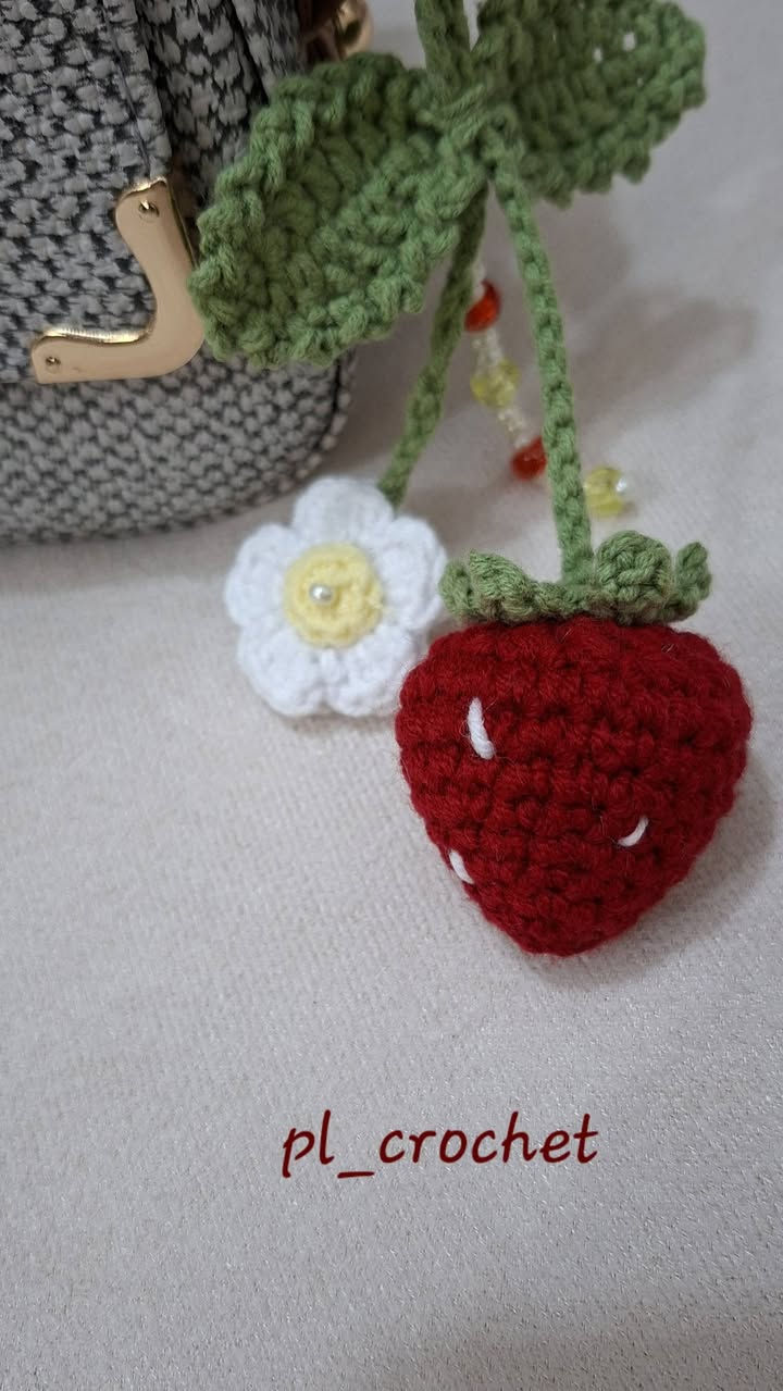 میدالیة فراولة 🍓🌸تم تنفيذها حسب الطلب الزبونتي الراقية 🥰❤️
للطلب راسلوني على خاص


**إذا كنت صاحب هذا الإعلان وتريد حذفه لأي سبب، رجاءا أرسل رسالة إلى الدعم الفني**