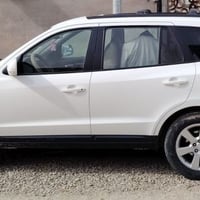 يالله السلام عليكم سنتافي 2009خليجي بدون ضرر يعني كلين السياره مكفوله ...