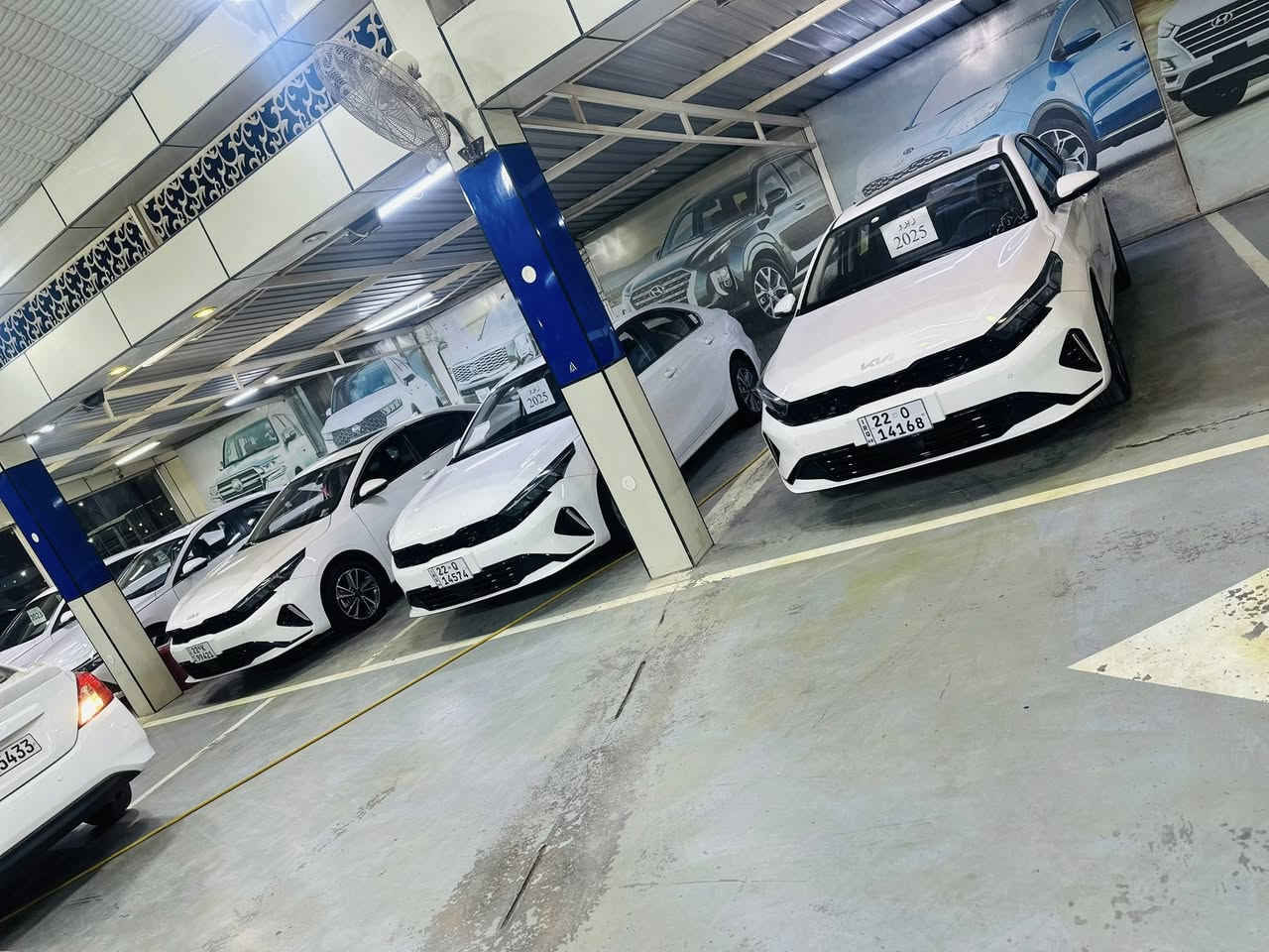 معرض قلعه اربيل،،،.           بابل طريق حله نجف.

 🚨السعر  158.    2025 .     K3.        زيرووووو
                                                         
المواصفات فوووول      .                 
شاشه ديجتال           رقم اربيل تحويل 
لد امام خلفي نهاري              او وكاله مجاني 
بصمه                            جام عل ريمونت اوتو 
كشنات جلد
هند بريك بصمه 
تبريد لمس شاشه 
اوتو هولد           
فتحه سقف                                             
حساس لايت 
حساس خلفي بلادي 
حساس أمامي بلادي 
كاميرا خلفيه بلادي 
جي بي اس
نضام تشغيل الكاميرات 
شاشه  كبيره اصلي ابل كار بلي 
نضام ترحيب مري شفط
نضام مود درايف إيكو وسبورت و عادي
تحكم ستيرن فول 
ويل كب كروم 
لد امامي نهاري
 شباك نيكل
مانع انزلاق
مانع انحدار 
لايت عدسات زنون 
ايرباكات عدد6
جهاز موازنه ABS

للاستفسار الاتصال    

*********** مصطفى المسافر
***********  مقتدى المسافر 
 ***********احمد المسافر
