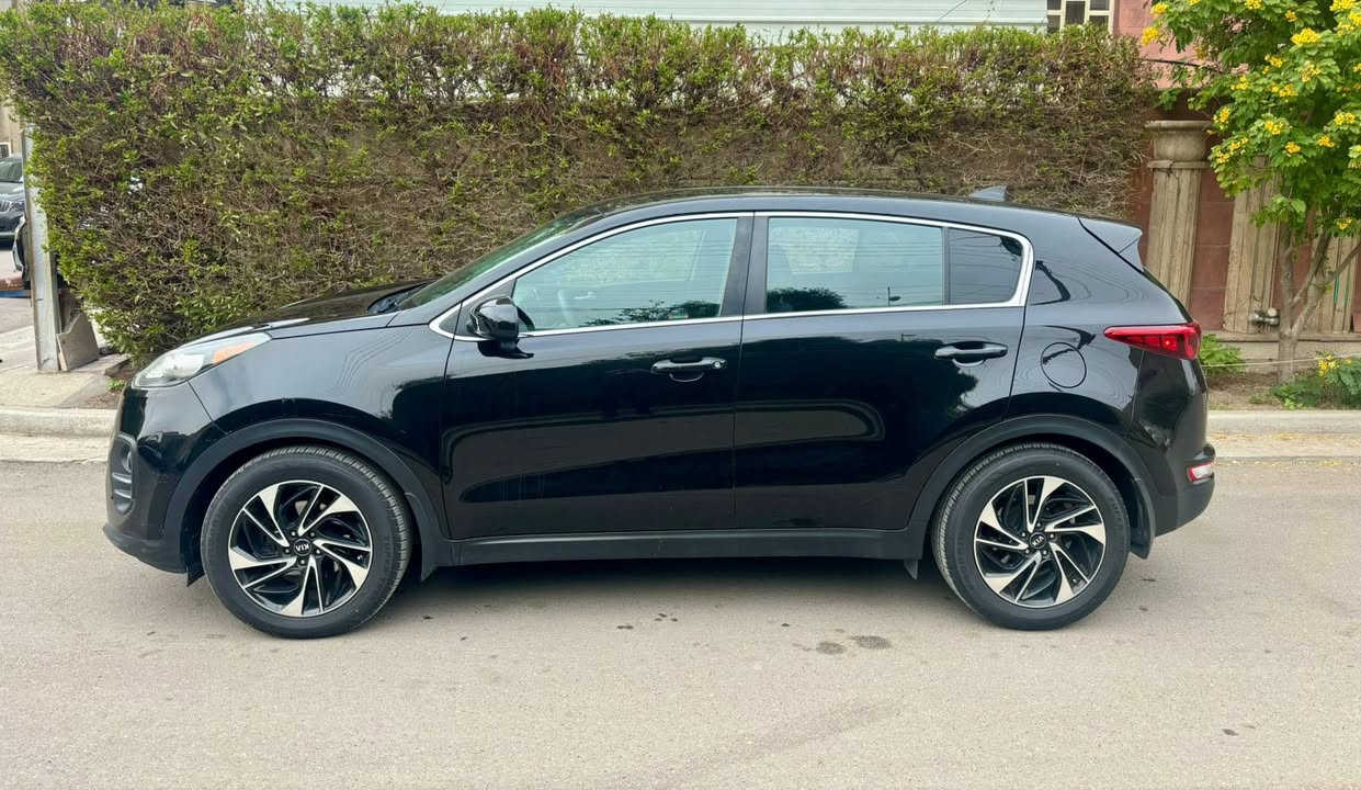 كيا سبورتج LX موديل 2019
محرك 2.4
وارد أمريكي كلين تايتل مكفوله كفاله كفاله عامه 
ماشيه 85km الف 
رقم أربيل باسمي 
السعر ( 163 ورقه ) بي مجال  
مكان السياره المنصور 
***********
